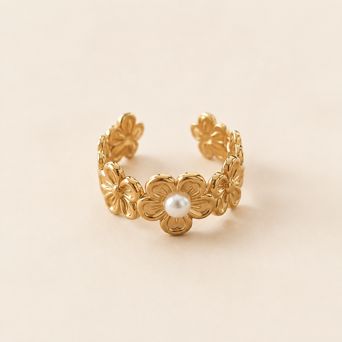 Soleya Pearl Flower Ring