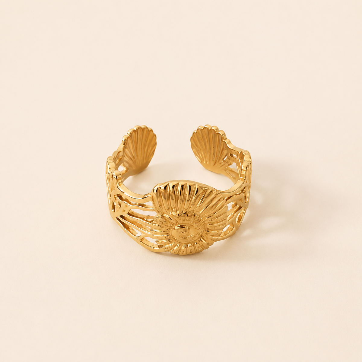Soleya Shell Cuff Ring